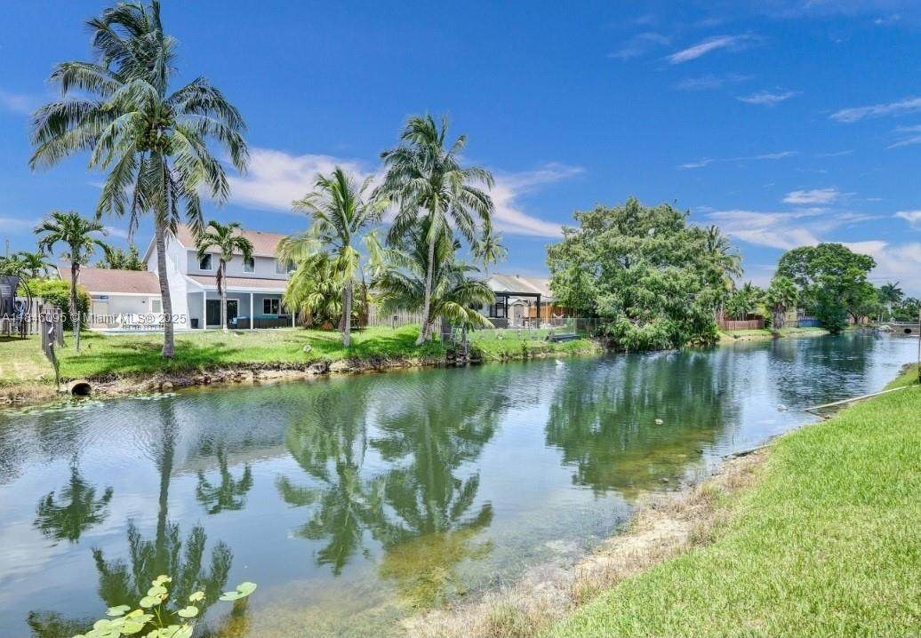 https://bt-photos.global.ssl.fastly.net/miami/1280_boomver_2_A11846095-2.jpg