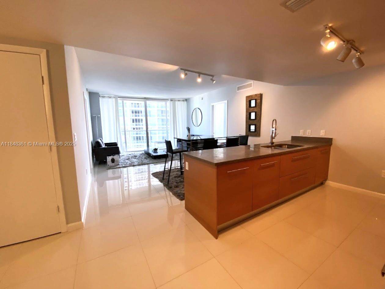 https://bt-photos.global.ssl.fastly.net/miami/orig_boomver_3_A11848361-2.jpg