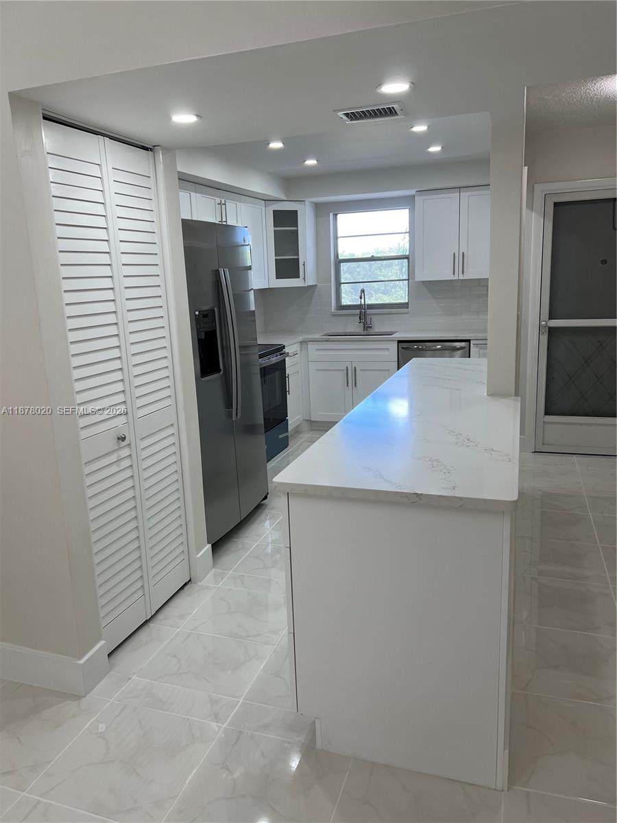 https://bt-photos.global.ssl.fastly.net/miami/orig_boomver_3_A11878020-2.jpg