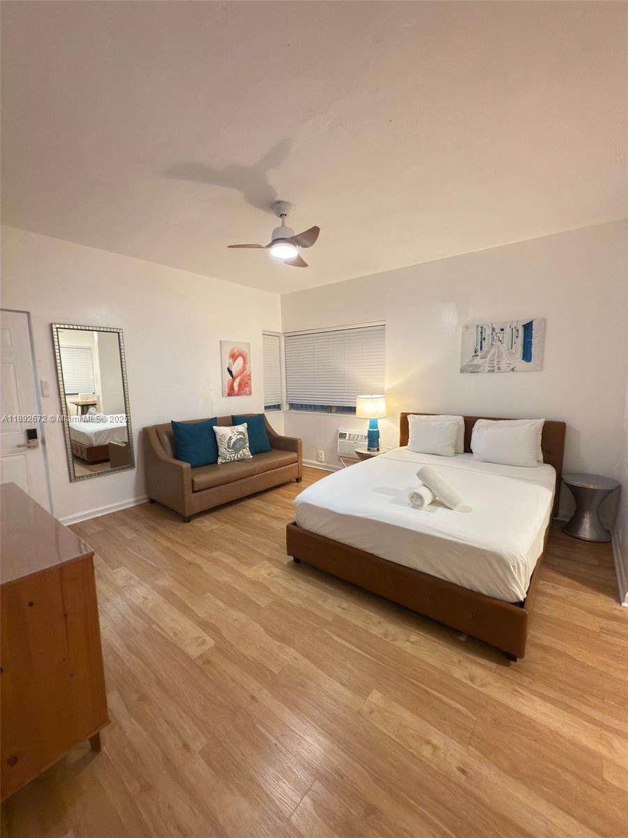 545 Michigan Ave - Photo 1