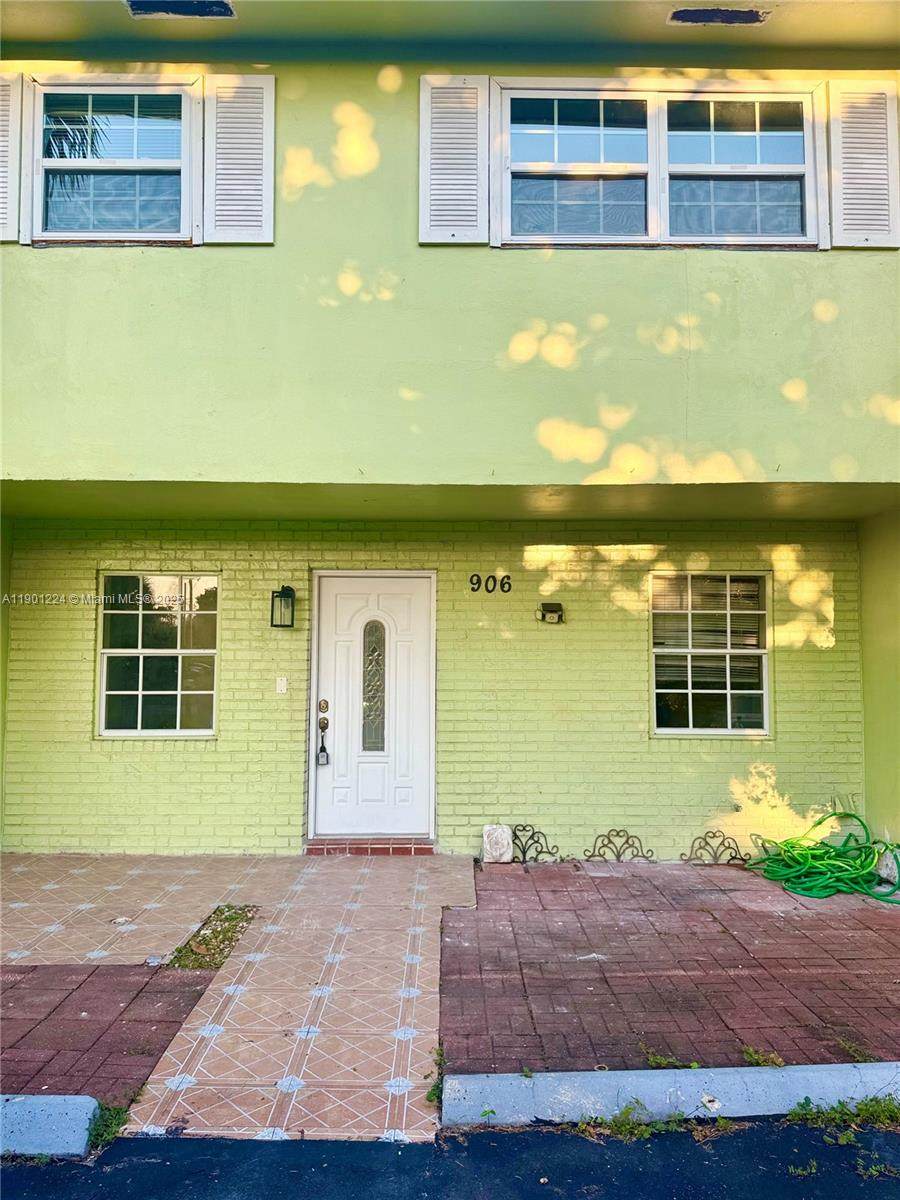 906 74th Ave - Photo 1