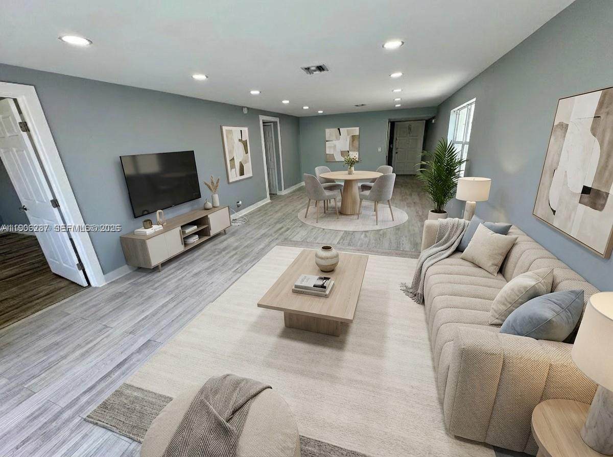 3300 Palm Aire Dr - Photo 1