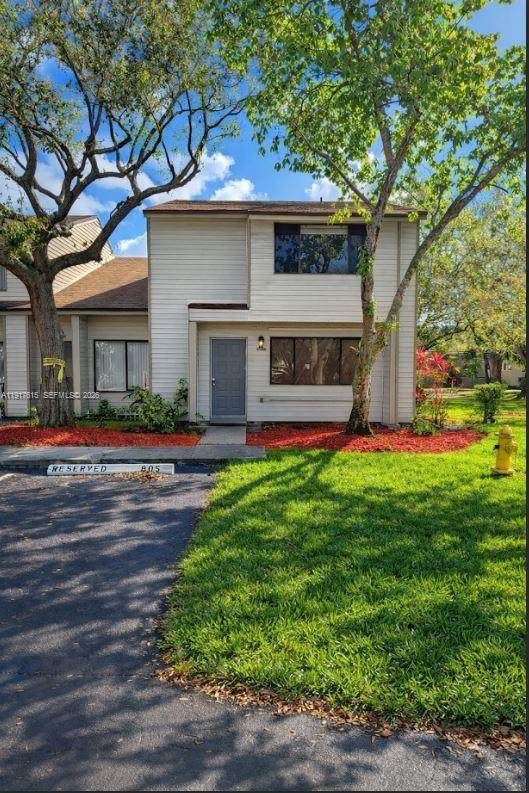 3530 98th Ter - Photo 1