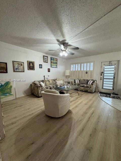 https://bt-photos.global.ssl.fastly.net/miami/orig_boomver_3_A11922562-2.jpg