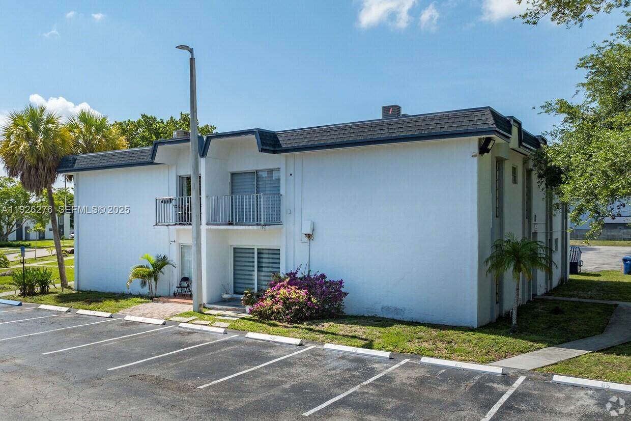 7250 94th Pl - Photo 1