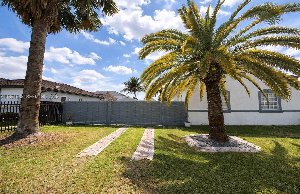 https://bt-photos.global.ssl.fastly.net/miami/1280_boomver_4_A11961093-2.jpg