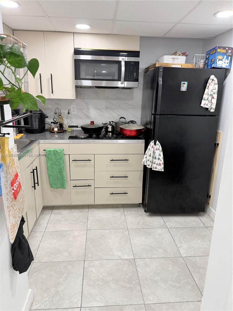 488 165th St Rd - Photo 1