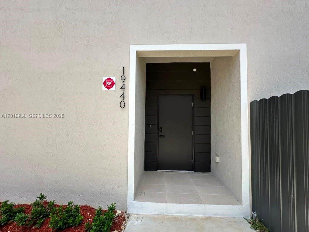 19440 125th Ave - Photo 1