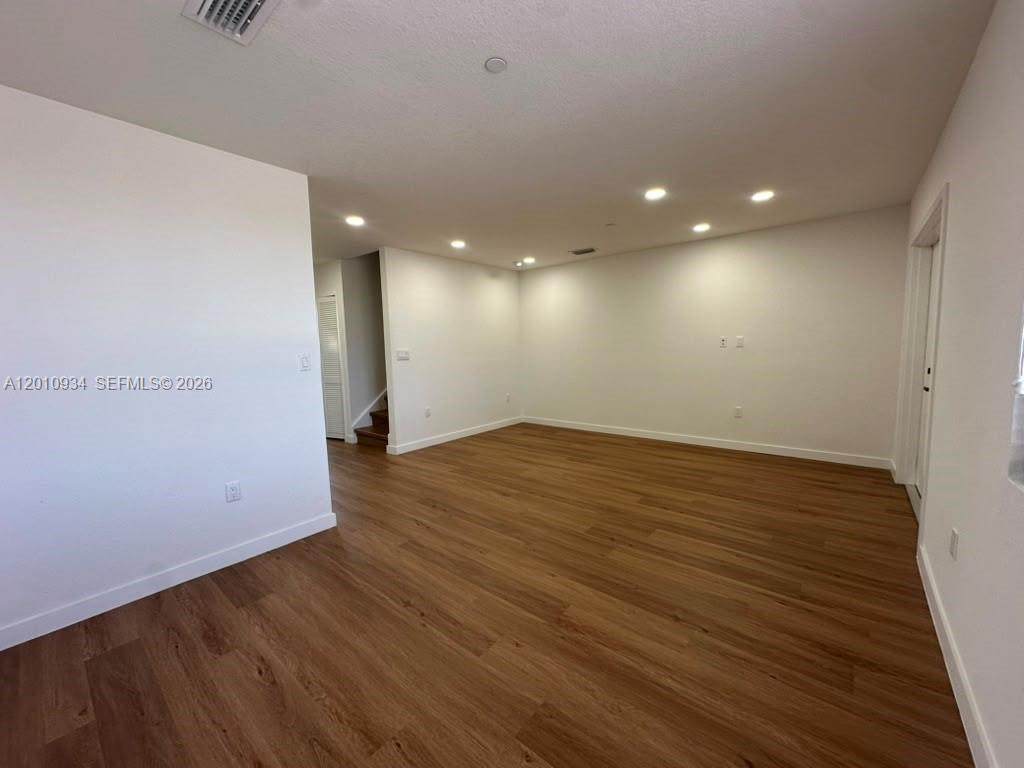 https://bt-photos.global.ssl.fastly.net/miami/orig_boomver_3_A12010934-2.jpg