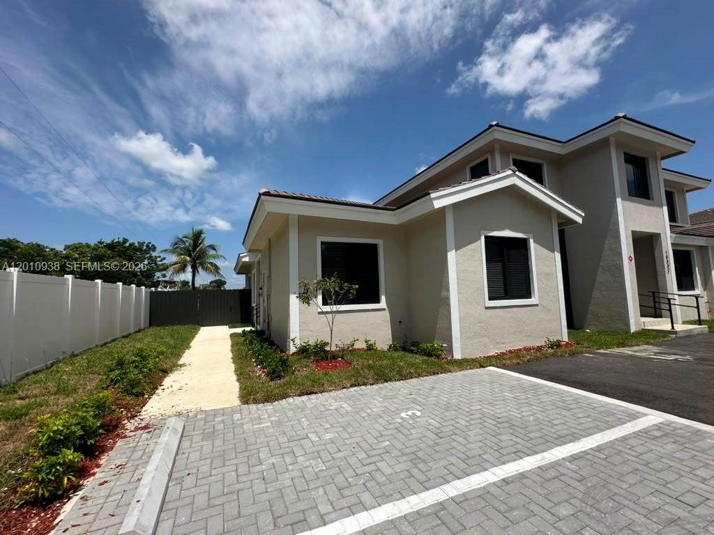 https://bt-photos.global.ssl.fastly.net/miami/orig_boomver_3_A12010938-2.jpg