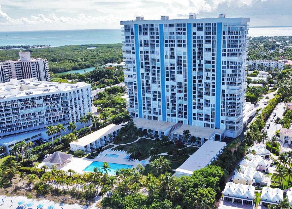 https://bt-photos.global.ssl.fastly.net/miami/1280_boomver_3_A12011575-2.jpg