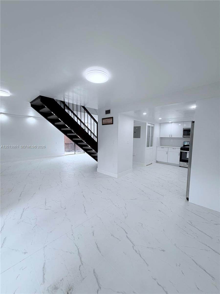 7024 114th Pl - Photo 1
