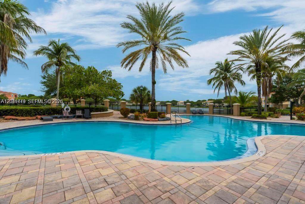 https://bt-photos.global.ssl.fastly.net/miami/1280_boomver_3_A12041479-2.jpg