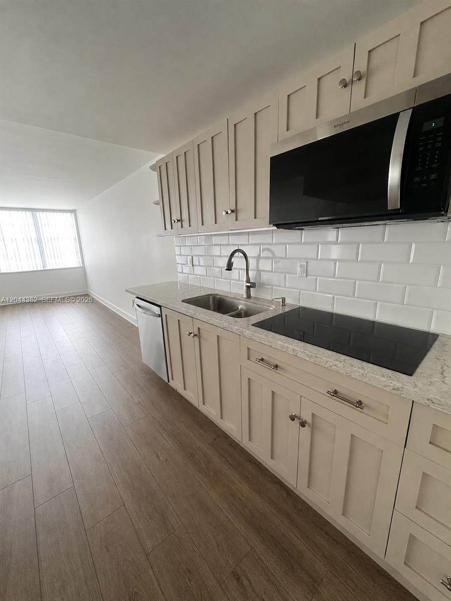 2100 Sans Souci Blvd - Photo 1