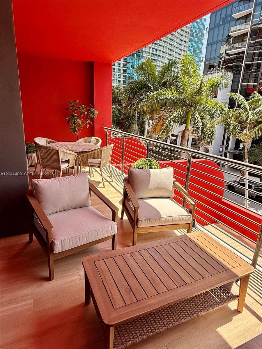 https://bt-photos.global.ssl.fastly.net/miami/orig_boomver_3_A12044409-2.jpg