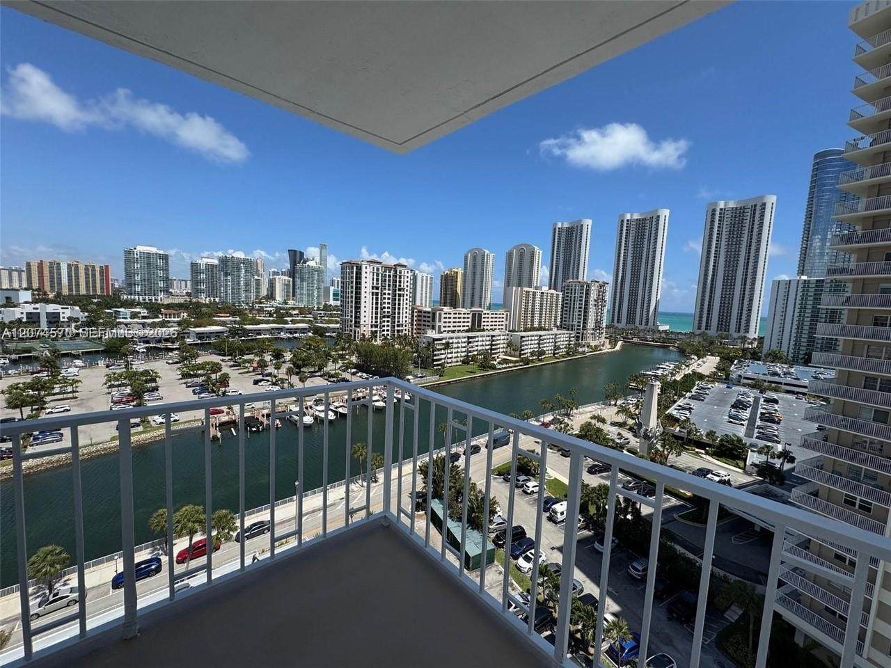 https://bt-photos.global.ssl.fastly.net/miami/orig_boomver_3_A12074570-2.jpg
