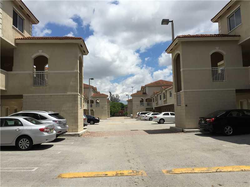 7985 NW 8 ST 105A, Miami, FL 33126 (MLS #A10151624) :: United Realty Group