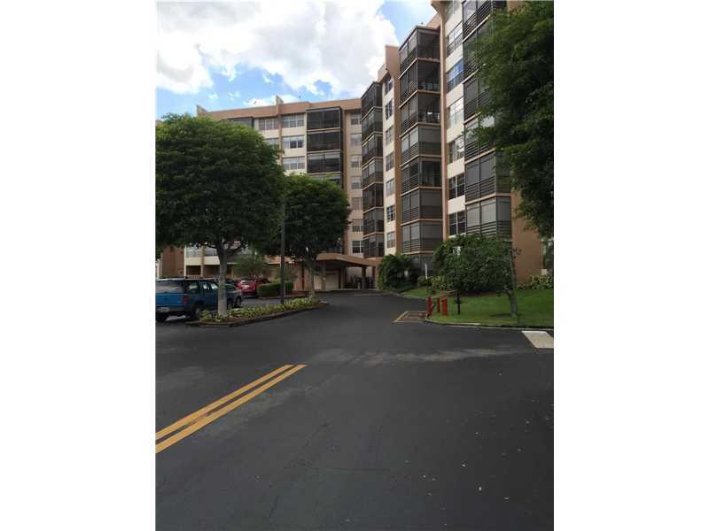 1100 Saint Charles Pl - Photo 1