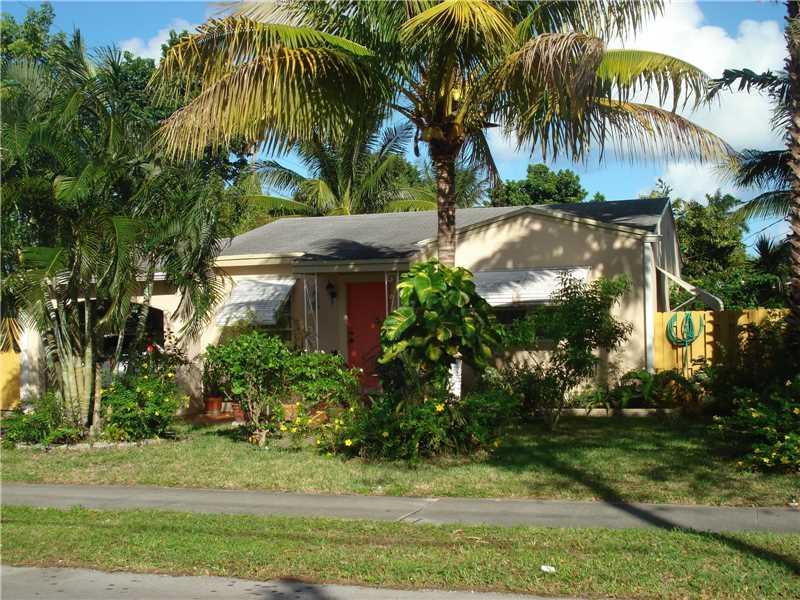 1221 S 26th Ave, Hollywood, FL 33020 (MLS #A10165611) :: United Realty Group