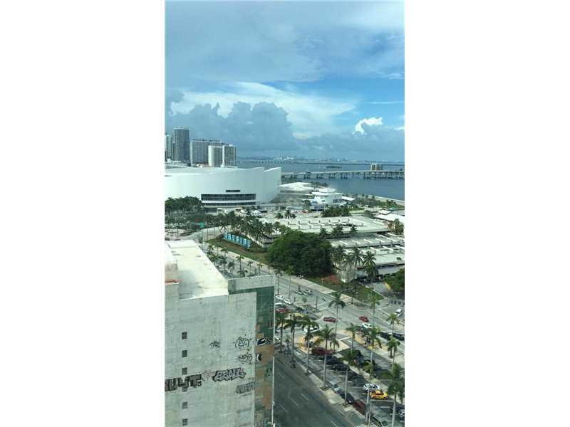 244 Biscayne Blvd - Photo 1