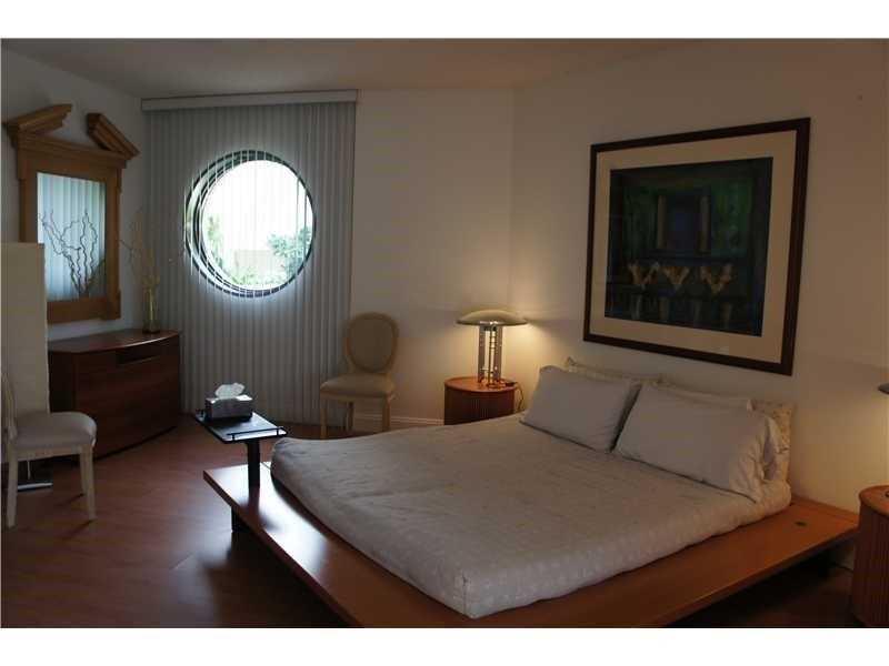 4000 Island Blvd - Photo 1