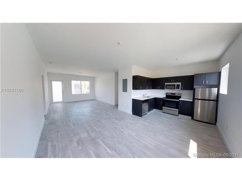 315 Shore Dr - Photo 1