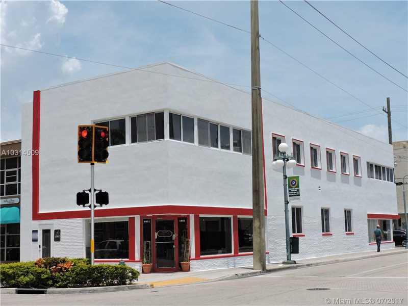 1901 Harrison St - Photo 1