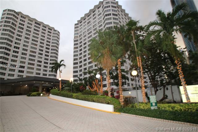 801 Brickell Bay Dr - Photo 1