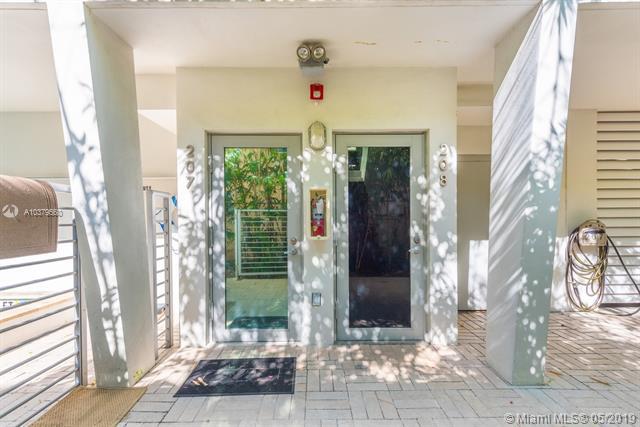1577 Bay Rd - Photo 1