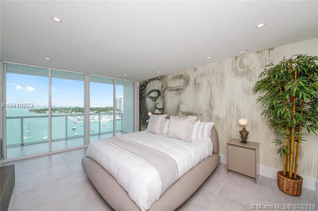 10 Venetian Way - Photo 1