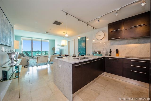 900 Biscayne Blvd - Photo 1