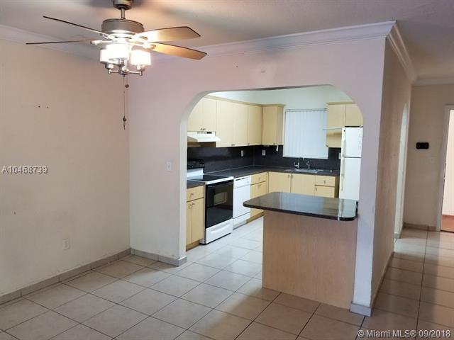941 169th St - Photo 1