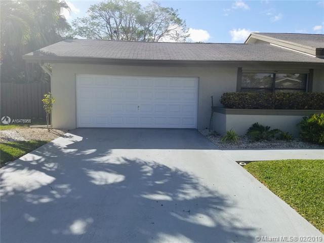 10414 115th Ct - Photo 1