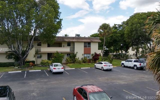 5545 Lakewood Cir N - Photo 1