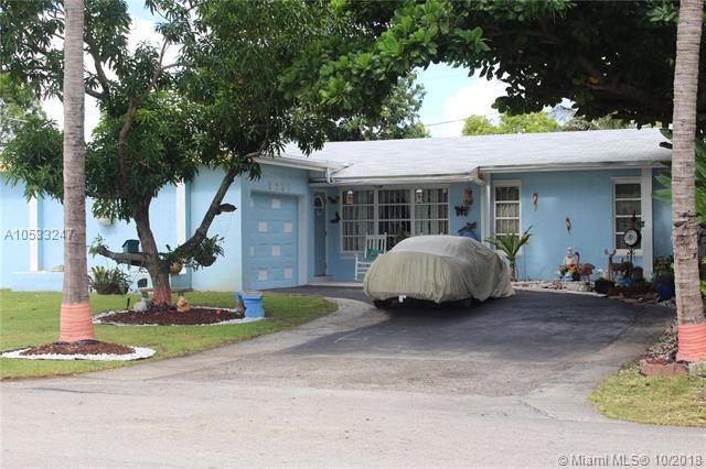 8755 Bermuda Dr - Photo 1
