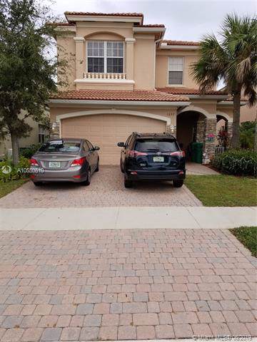 1092 Leonardo Cir - Photo 1
