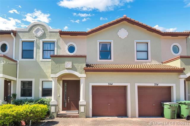 744 35Th Ave - Photo 1