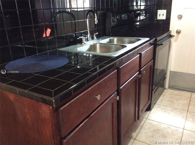 2516 Hayes - Photo 1