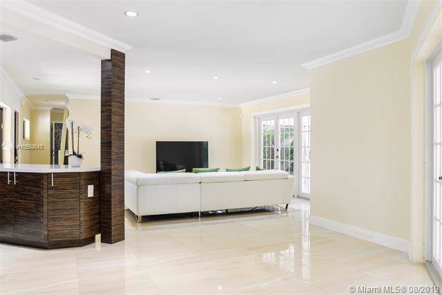 2880 23rd Ct - Photo 1