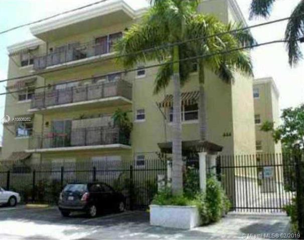 444 4th St - Photo 1