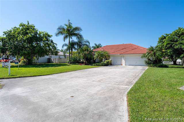 2510 Fairways Dr - Photo 1
