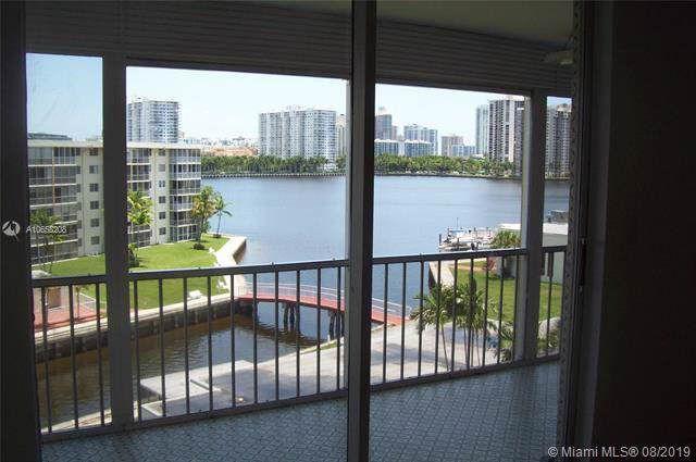 2905 Point East Dr - Photo 1