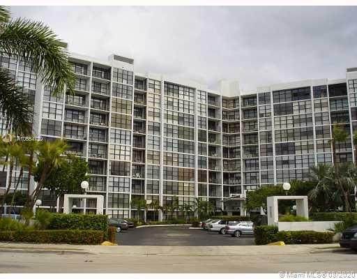 1000 Parkview Dr - Photo 1
