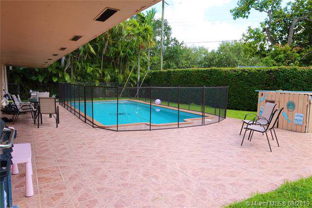 1560 Royal Poinciana Blvd - Photo 1