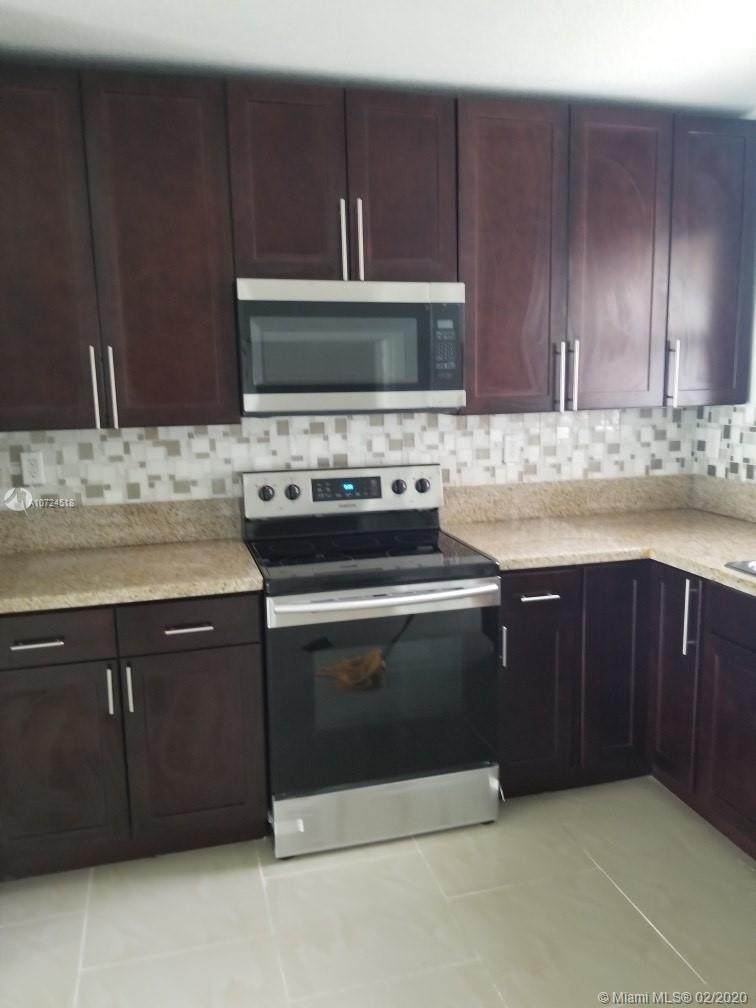 19450 32nd Ave - Photo 1