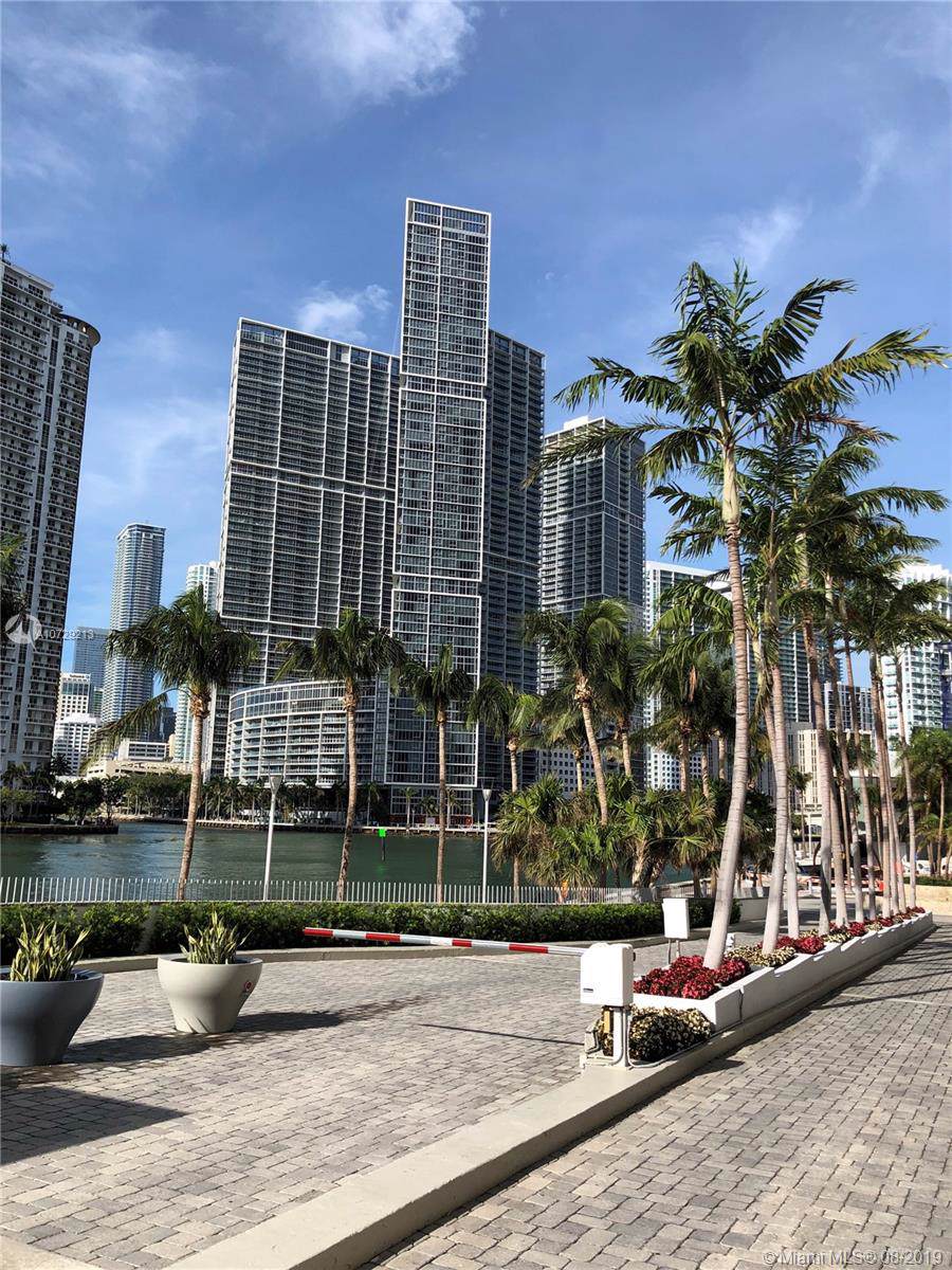 325 Biscayne Blvd - Photo 1