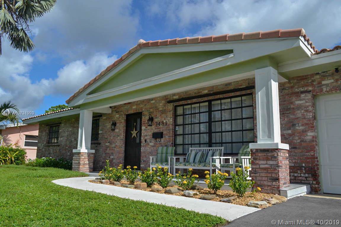7481 10th Ct - Photo 1