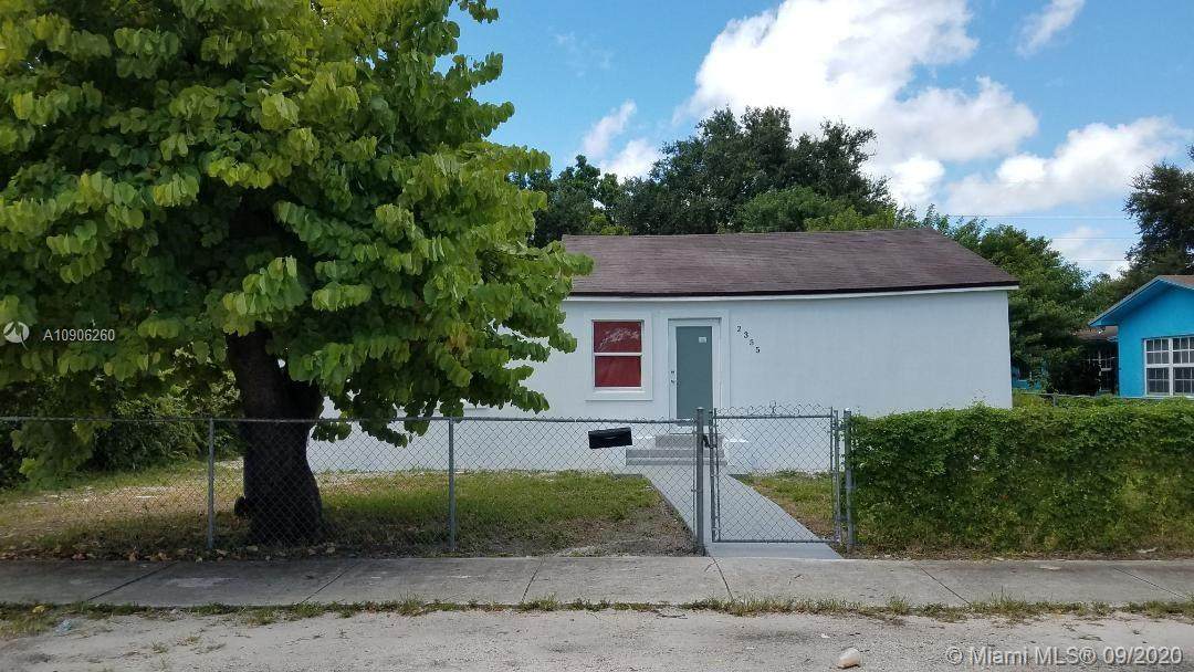 2355 65 Street - Photo 1