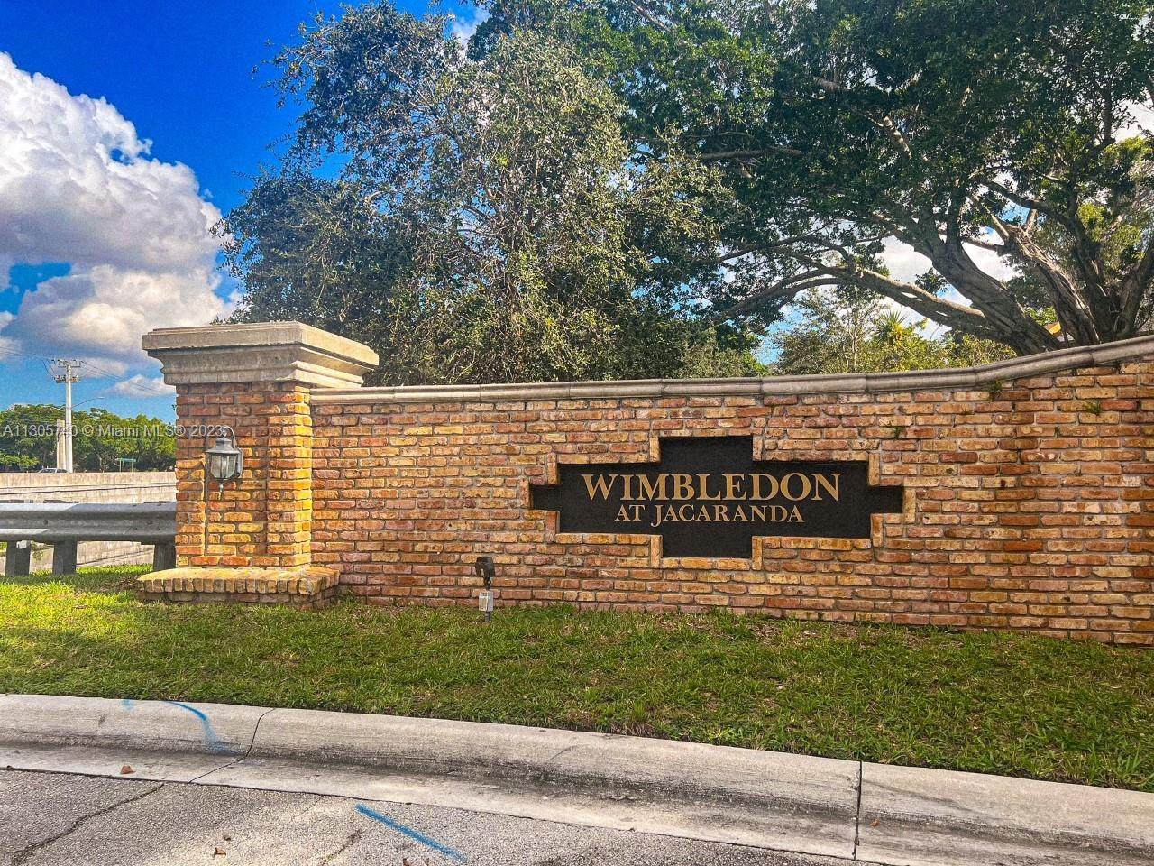 209 Wimbledon Lake Dr - Photo 1
