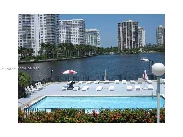 https://bt-photos.global.ssl.fastly.net/miami/1280_boomver_3_A11768671-2.jpg